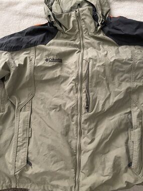 Columbia Olive Hooded Rain Jacket Men’s 2XL